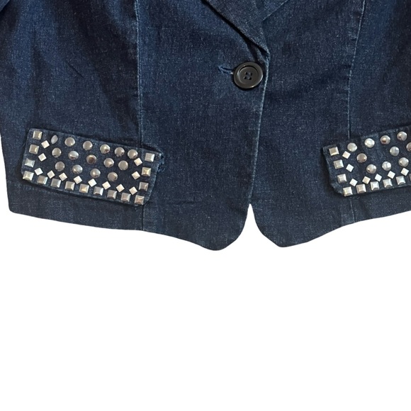 Te Amo Dark Denim Blazer with studded flap pockets. Size: XL. Jean Jacket. - Picture 7 of 7